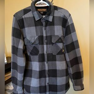 Realtree Shacket- men’s medium, new, grey, plaid, sherpa lined